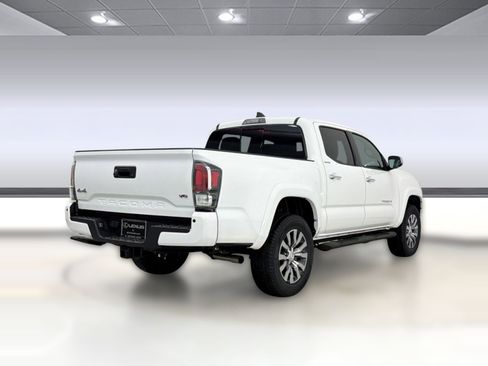 Used 2023 Toyota Tacoma Limited AWD/4WD image 9