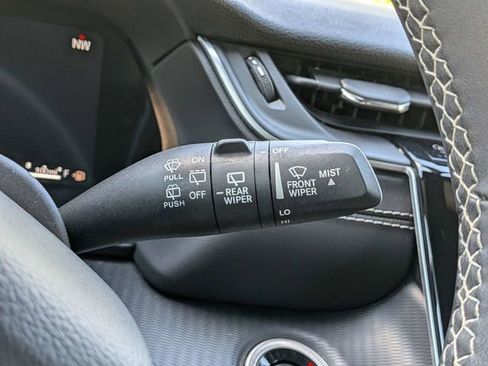 Used 2024 Jeep Grand Cherokee Altitude AWD/4WD image 29