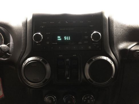 Used 2014 Jeep Wrangler Unlimited Sport w/ Power Convenience Group image 21