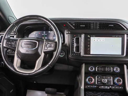 Used 2023 GMC Yukon Denali w/ Denali Reserve Package AWD/4WD image 18