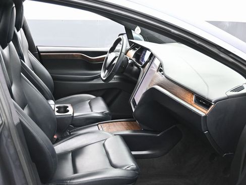Used 2021 Tesla Model X Long Range image 43