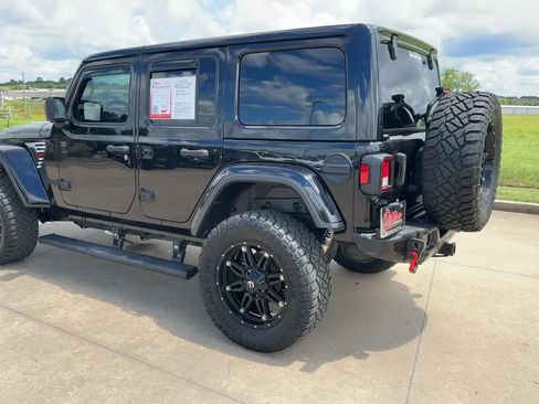 Used 2020 Jeep Wrangler Unlimited Sahara w/ Uconnect 4C Nav & Sound Group AWD/4WD image 7