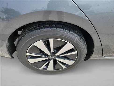 Used 2021 Nissan Altima 2.5 SV image 11