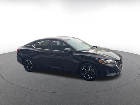 Used 2025 Nissan Sentra SV FWD image 2