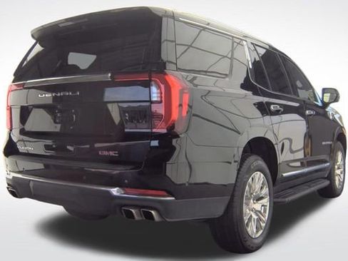 Used 2025 GMC Yukon Denali AWD/4WD image 2