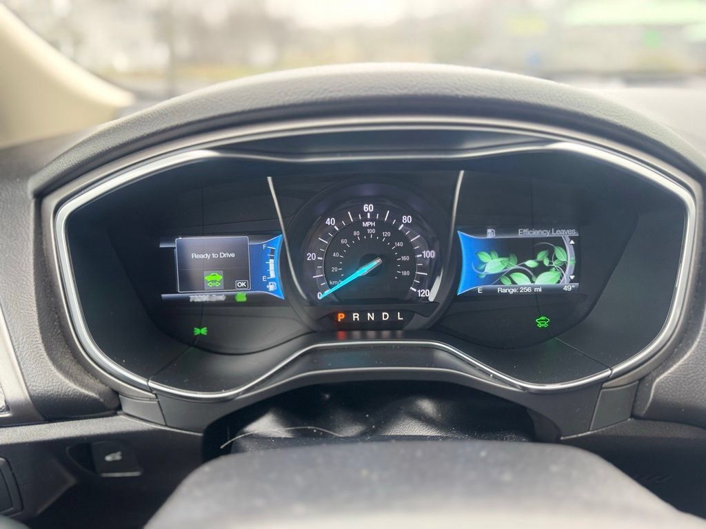 Used 2018 Ford Fusion S FWD image 18