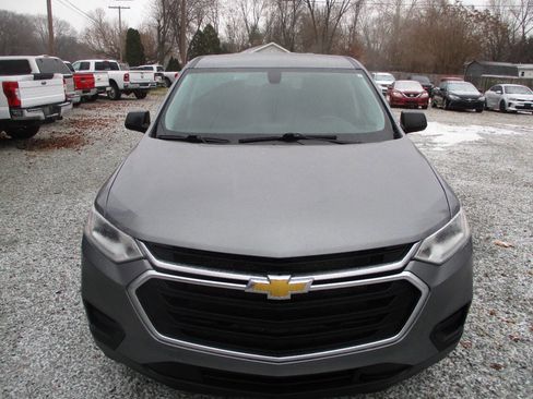 Used 2020 Chevrolet Traverse LS image 8