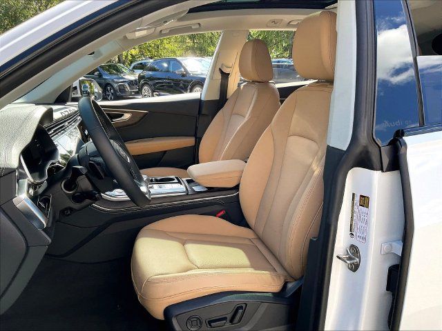 Used 2026 Audi Q8 Premium Plus AWD/4WD image 5