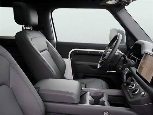 New 2025 Land Rover Defender 90 X-Dynamic SE image 10