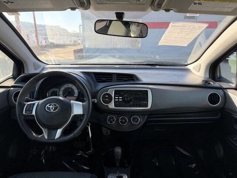 Used 2012 Toyota Yaris LE image 18