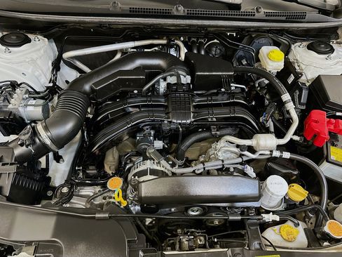 Used 2025 Subaru Crosstrek 2.0i Premium image 34