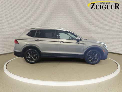 Used 2023 Volkswagen Tiguan SE w/ Panoramic Sunroof Package AWD/4WD image 4