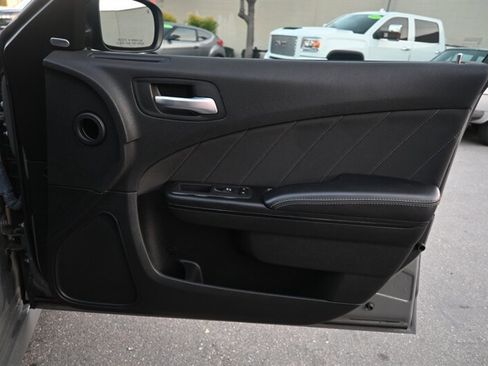 Used 2019 Dodge Charger R/T w/ Blacktop Package image 53