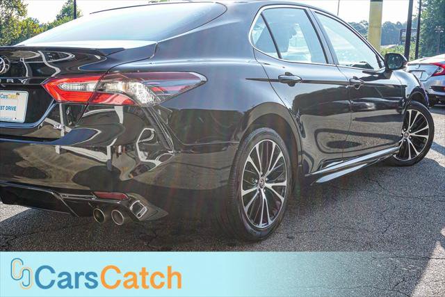 Used 2018 Toyota Camry SE FWD image 5