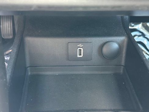 Used 2018 Ford Fusion SE w/ Fusion SE Technology Package FWD image 28