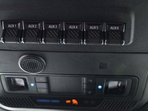 New 2025 Ford Bronco Badlands image 34