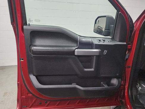 Used 2019 Ford F150 XLT w/ Equipment Group 302A Luxury AWD/4WD image 9