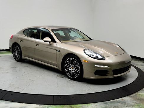 Used 2016 Porsche Panamera Edition w/ Premium Package Plus image 3