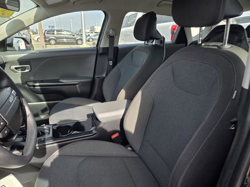 Used 2025 Kia K4 LXS image 27