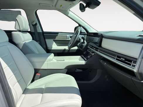 Used 2025 Hyundai Santa Fe Calligraphy AWD/4WD image 15
