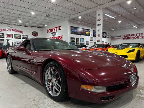 Used 2003 Chevrolet Corvette Coupe w/ Preferred Equipment Group RWD image 5