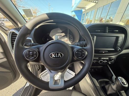 Used 2021 Kia Soul LX image 18