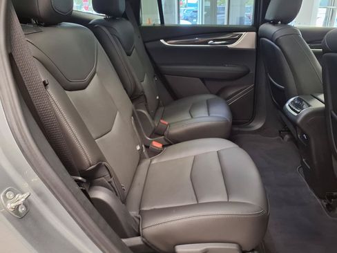 Certified 2024 Cadillac XT6 Sport w/ Technology Package AWD/4WD image 13