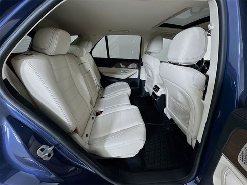Used 2024 Mercedes-Benz GLE 450 4MATIC image 30