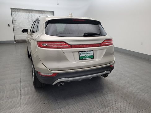 Used 2017 Lincoln MKC Select w/ Select Plus Package FWD image 6