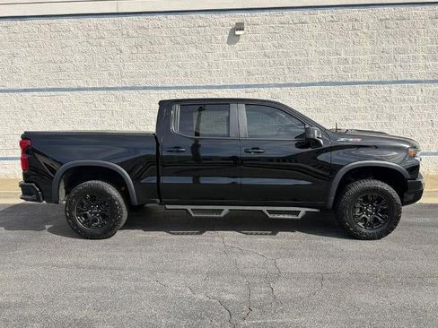 Used 2023 Chevrolet Silverado 1500 ZR2 w/ Technology Package AWD/4WD image 8