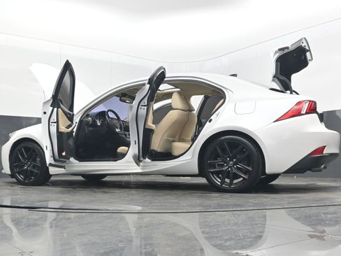 Used 2016 Lexus IS 200t image 46