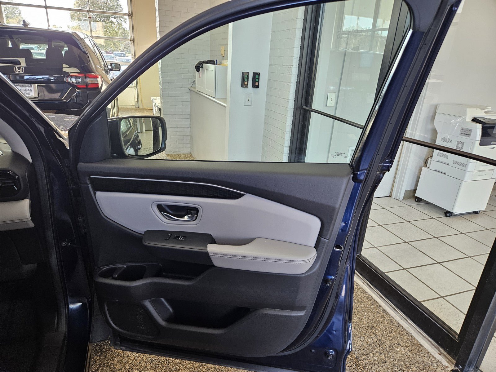 Used 2024 Honda Pilot Elite image 16