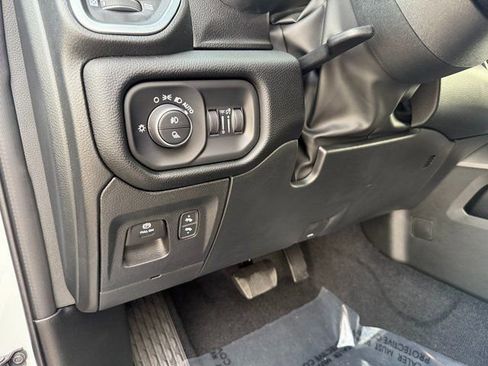 New 2026 RAM 1500 Big Horn AWD/4WD image 21