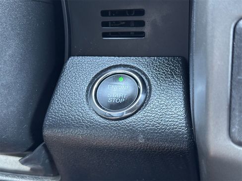 Used 2018 Ford Expedition XLT w/ Cargo Package image 28