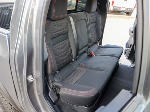 Used 2025 Nissan Frontier Pro-X image 31