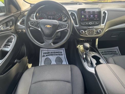 Used 2021 Chevrolet Malibu LT FWD image 11