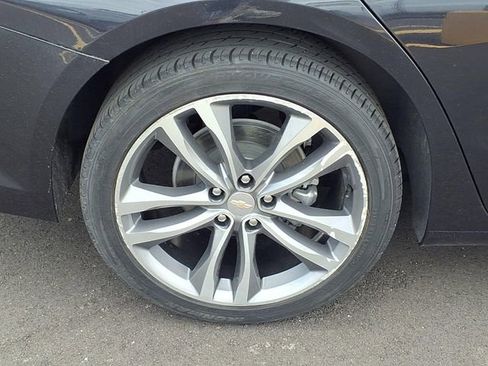 Used 2023 Chevrolet Traverse LT FWD image 28