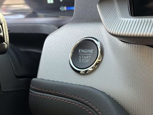 Used 2025 Ford Explorer Active image 23