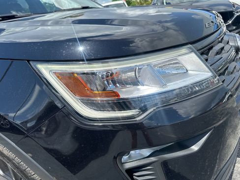 Used 2019 Ford Explorer XLT w/ Equipment Group 202A AWD/4WD image 11