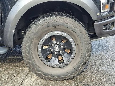 Used 2018 Ford F150 Raptor w/ Equipment Group 802A Luxury AWD/4WD image 10