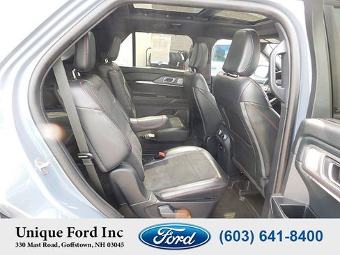 Used 2025 Ford Explorer ST AWD/4WD image 32
