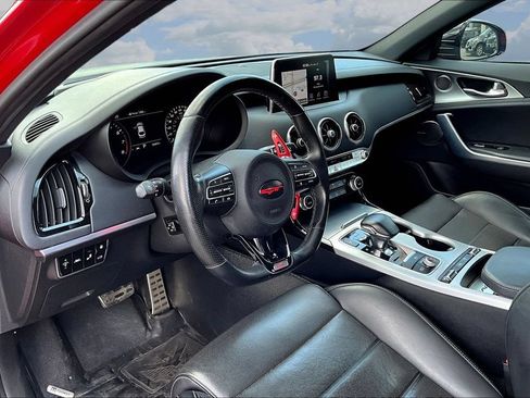 Used 2018 Kia Stinger GT2 RWD image 17