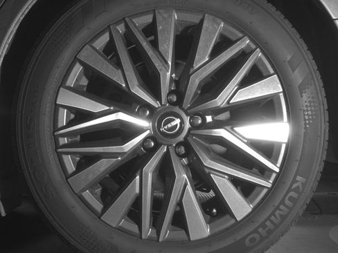 Used 2025 Nissan Altima 2.5 SV image 14