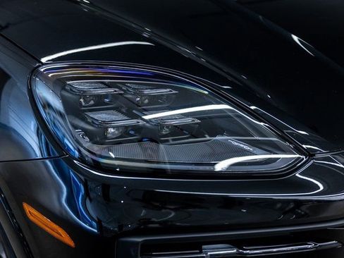 Certified 2025 Porsche Cayenne GTS image 14