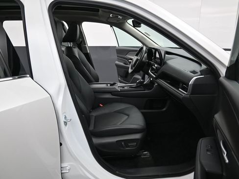 Used 2024 Toyota Grand Highlander XLE image 30