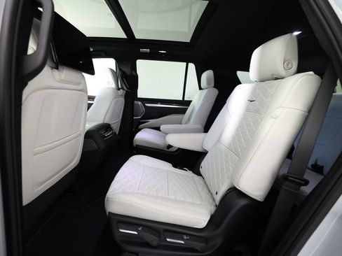 Used 2026 Cadillac Escalade Platinum Sport w/ LPO, ONYX Package AWD/4WD image 16