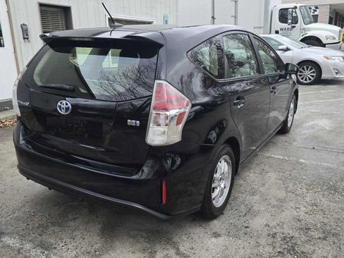 Used 2015 Toyota Prius V Three image 5