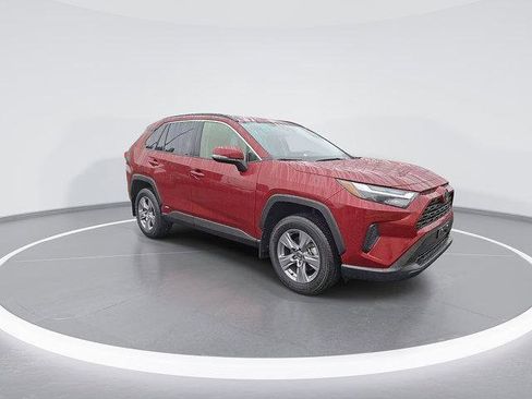 Certified 2025 Toyota RAV4 XLE image 3