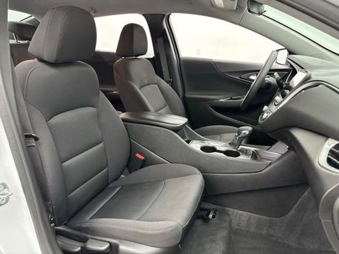 Used 2024 Chevrolet Malibu LT image 31
