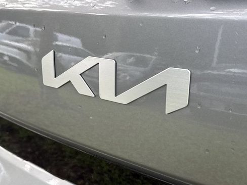 Used 2025 Kia Soul EX FWD image 9